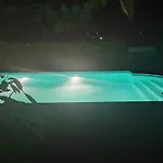 בית נופש With Pool