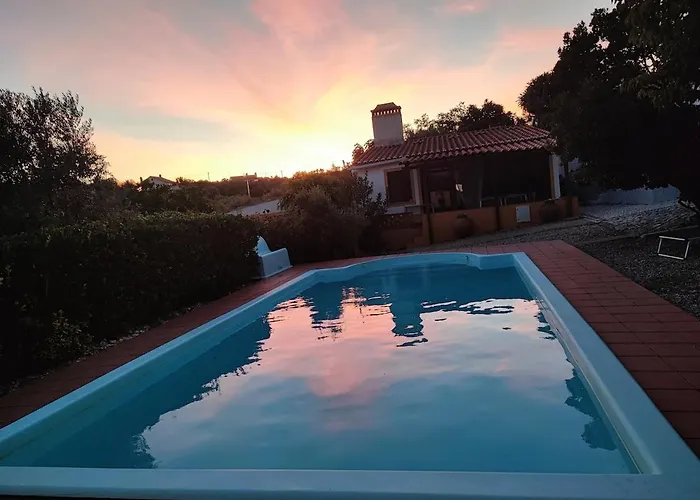 Vakantiehuis With Pool